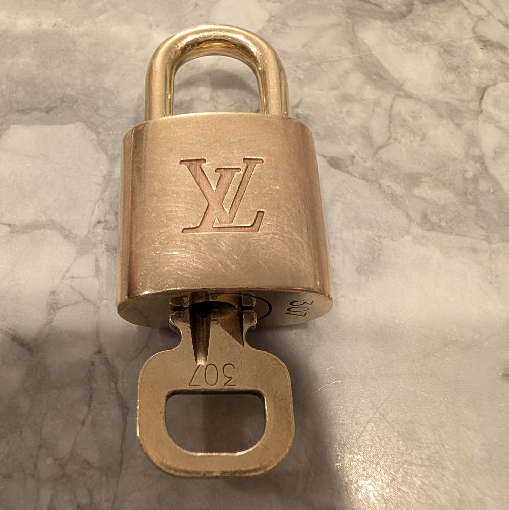 LV Lock And Key #307